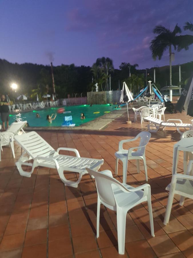 Águas de Lindóia Flat Hotel Cavalinho Branco المظهر الخارجي الصورة